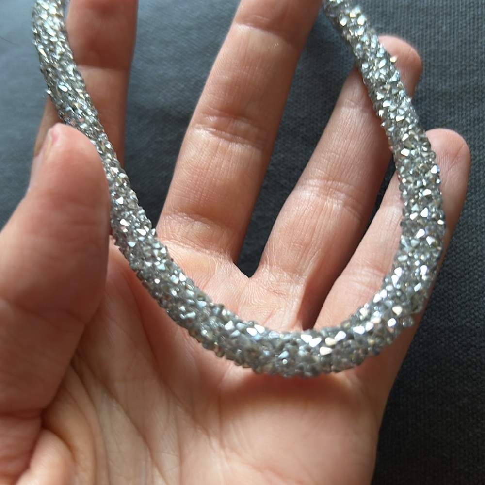 EUC sparkly necklace and magnetic closure bracelet - Picture 3 of 7